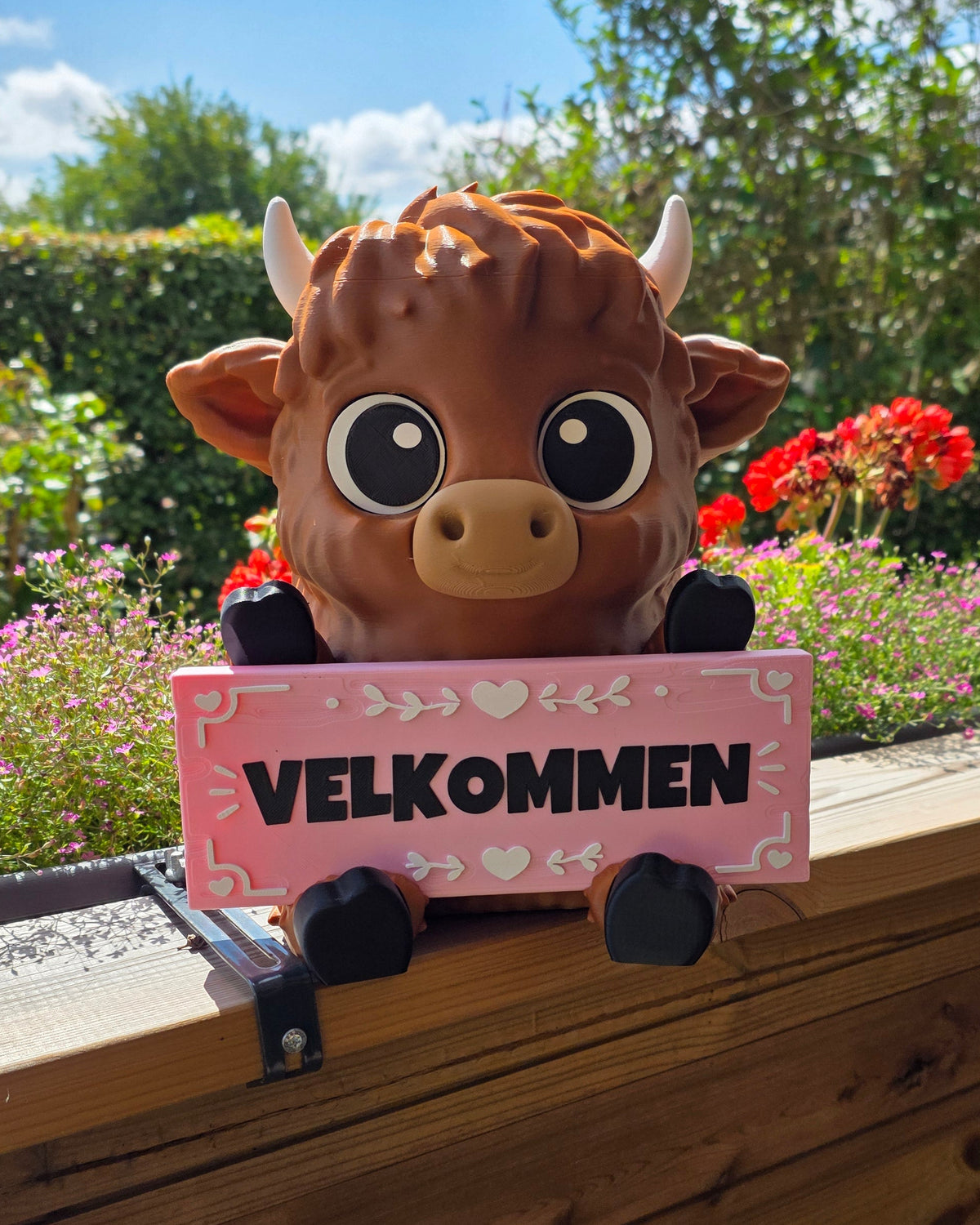Välkomstskylt med highlandko i rosa – standardversion med hjärta