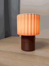 Lampa med dold låda – förvaring med tryck-öppna-funktion