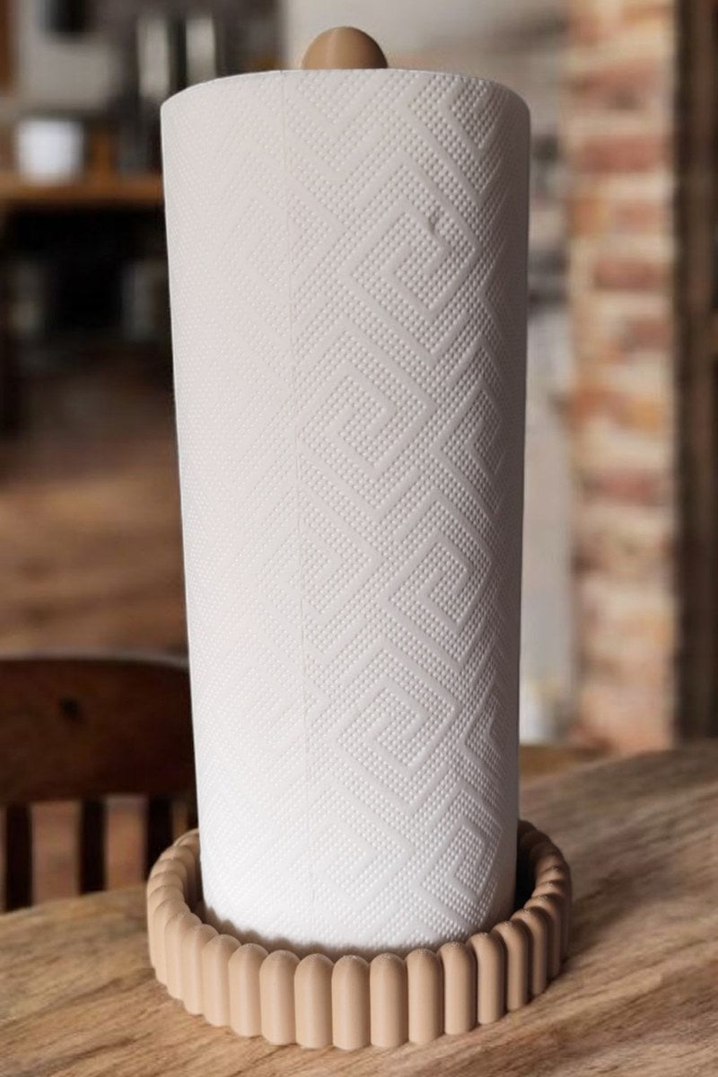 Minimalistisk hushållspappershållare med släta stänger och rundad fot
