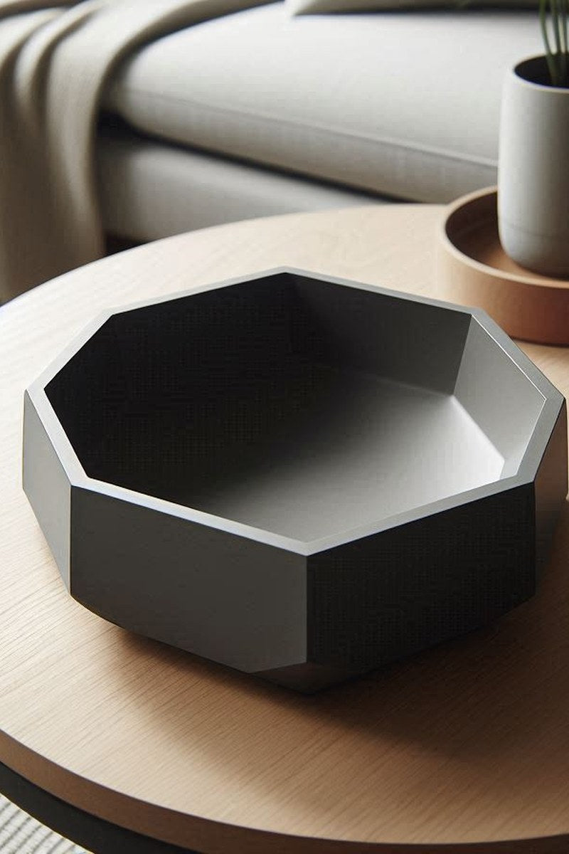 OctaPot – minimalistisk geometrisk skål med åtta skarpa hörn i neutral finish
