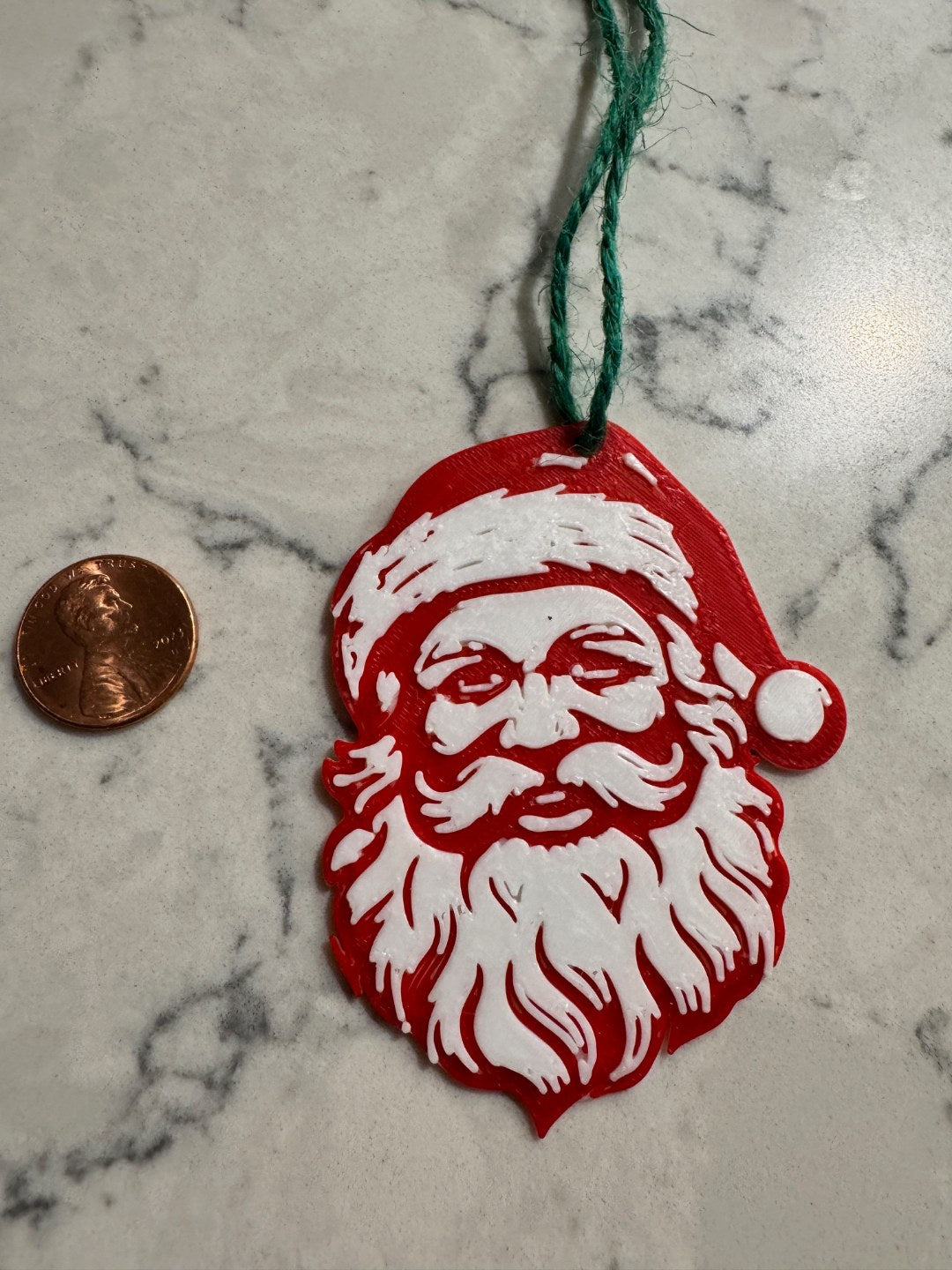 Presentetikett med klassisk jultomte