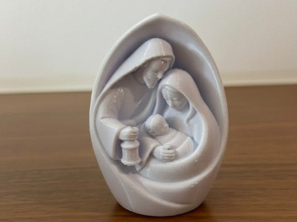 Julkrubba med den heliga familjen – minimalistisk figur