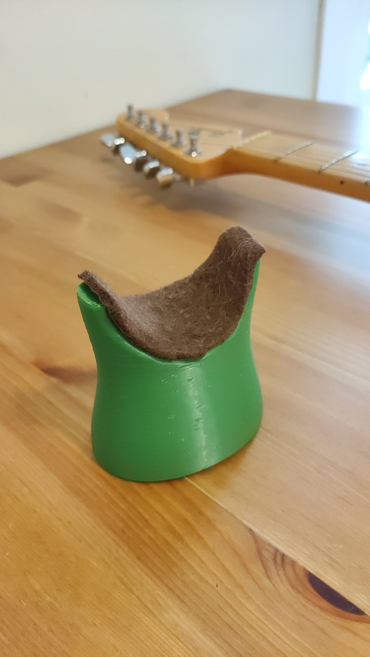 Halsstöd för elgitarr – optimerat för Strat