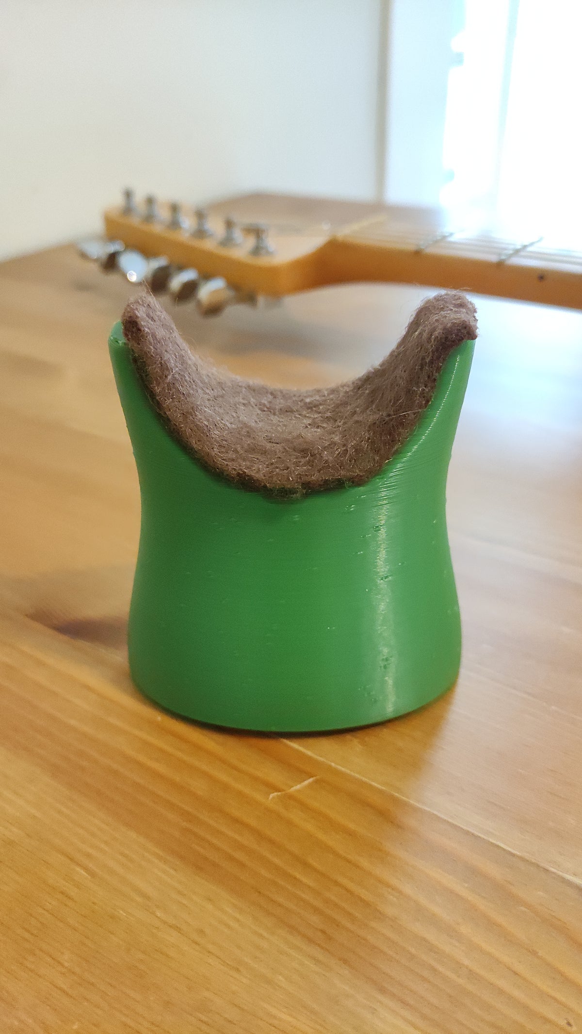 Halsstöd för elgitarr – optimerat för Strat