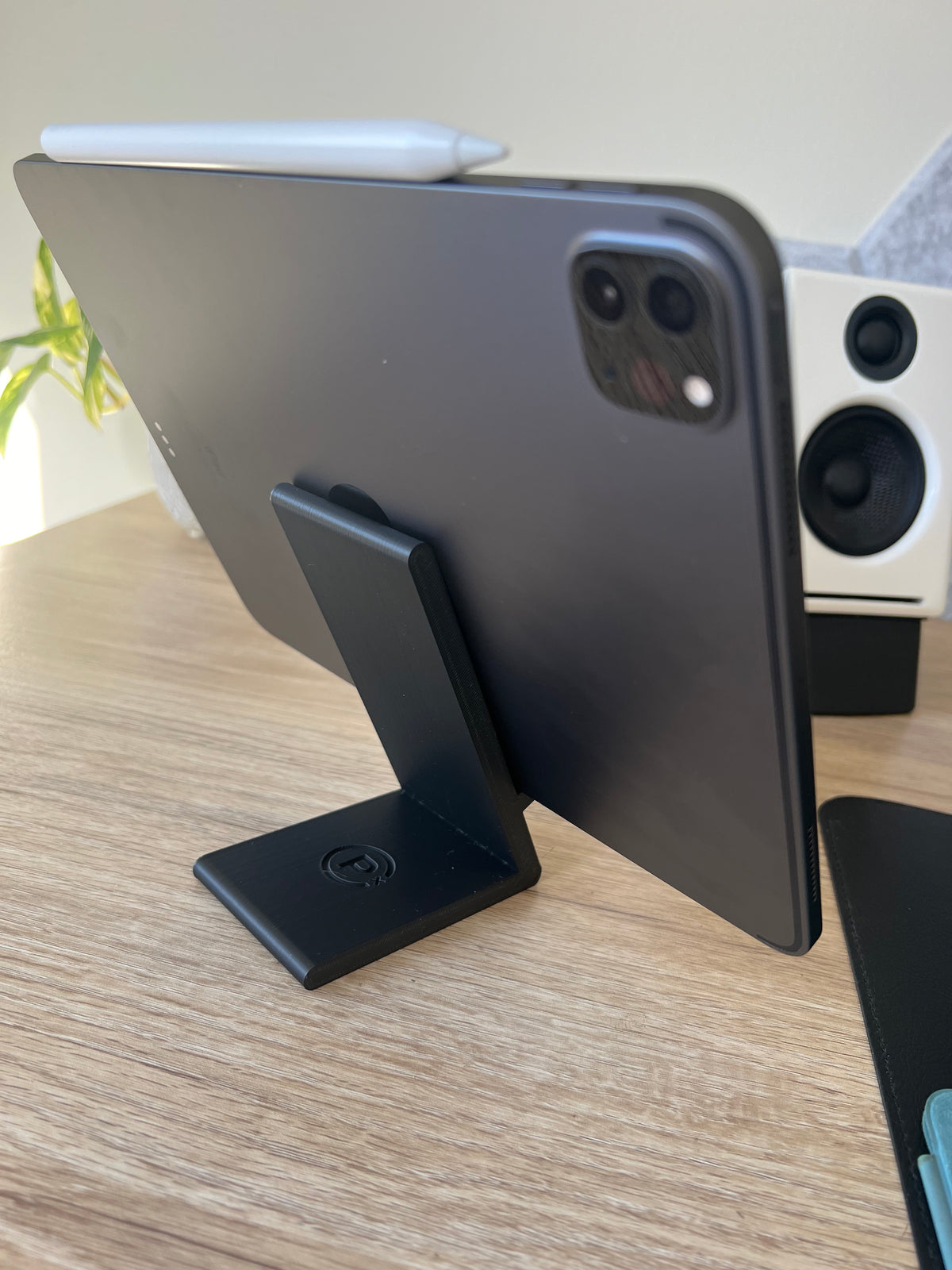 Ställ för telefon och surfplatta till iPhone och iPad