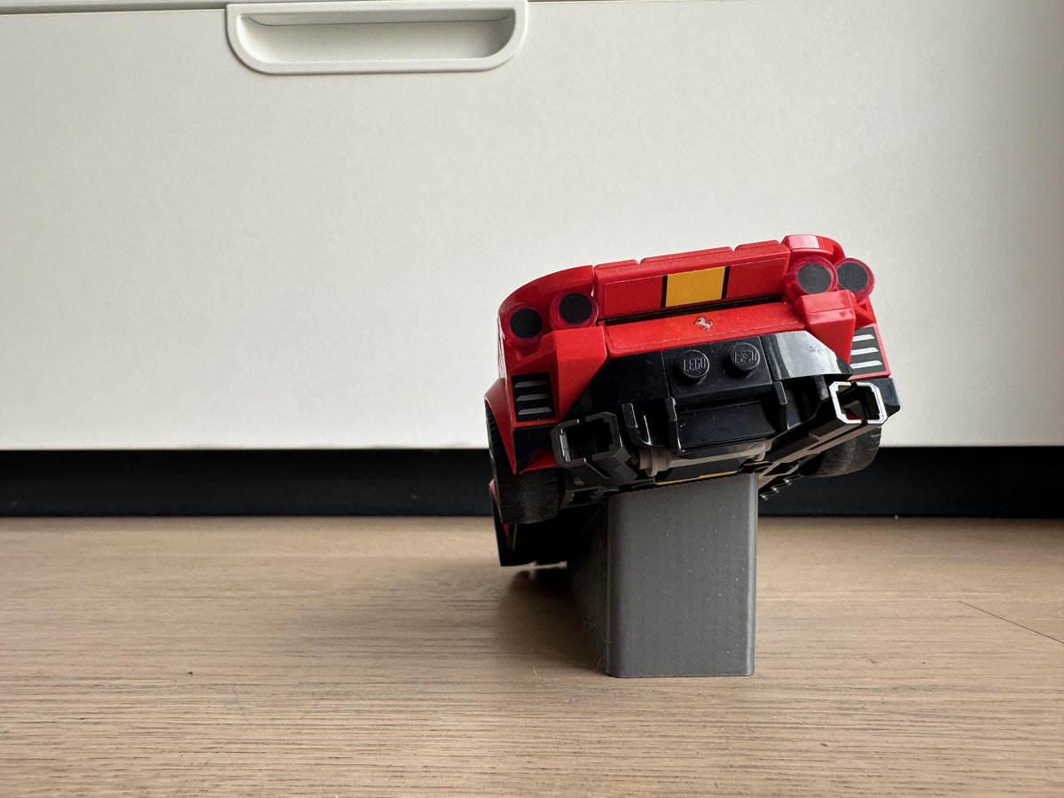 Minimalistiskt ställ för LEGO Speed Champions