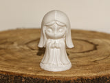 Stiliserad figur av Jungfru Maria till julkrubba