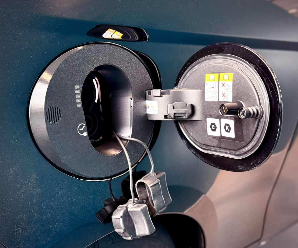 Laddportsskydd för Fiat 500e