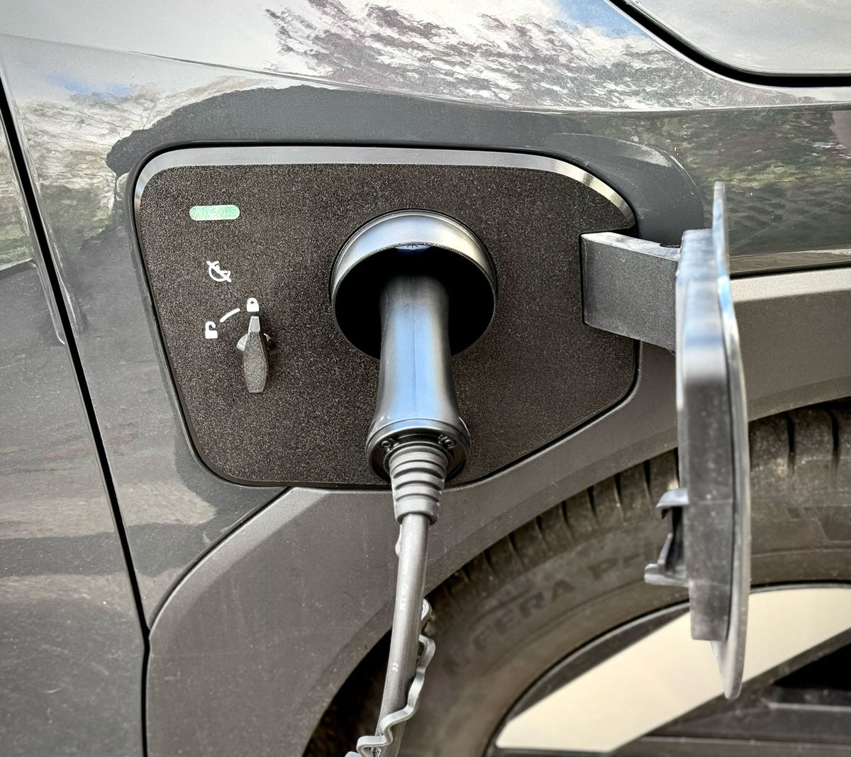 Laddportsskydd för Kia EV4