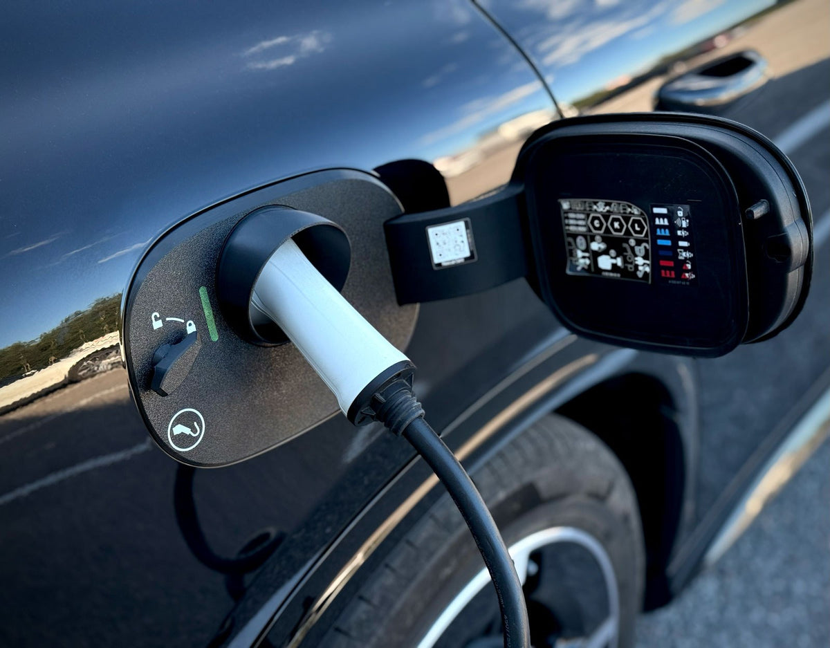 Laddportsskydd för Mercedes-Benz GLC EV