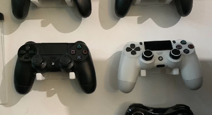 Universellt väggfäste för handkontroller – passar PS5, Xbox och Switch