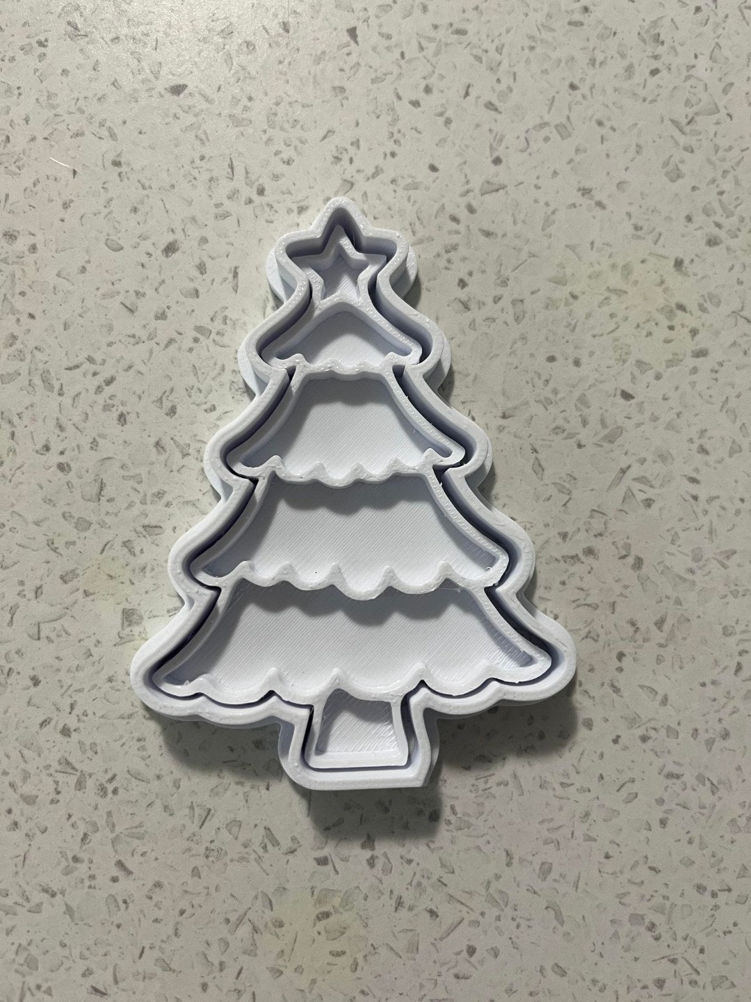 Pepparkaksform formad som en julgran, med stämpel