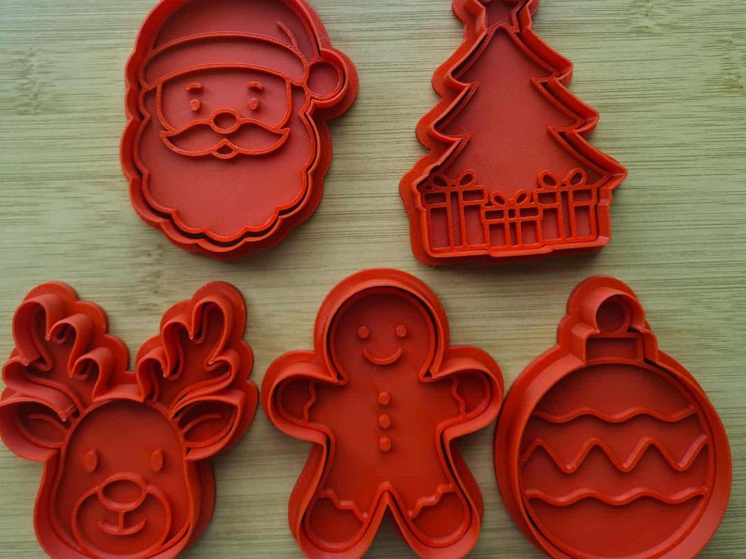 Pepparkaksformar med traditionella julmotiv