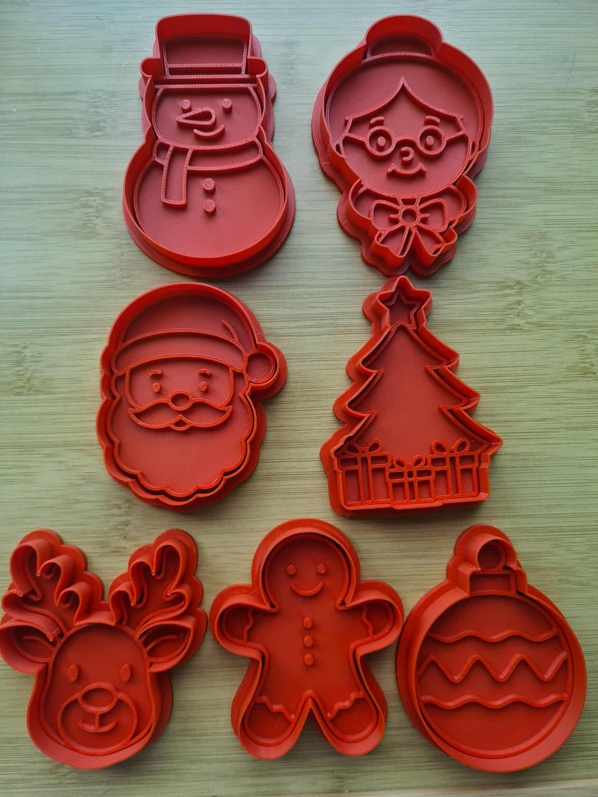 Pepparkaksformar med traditionella julmotiv