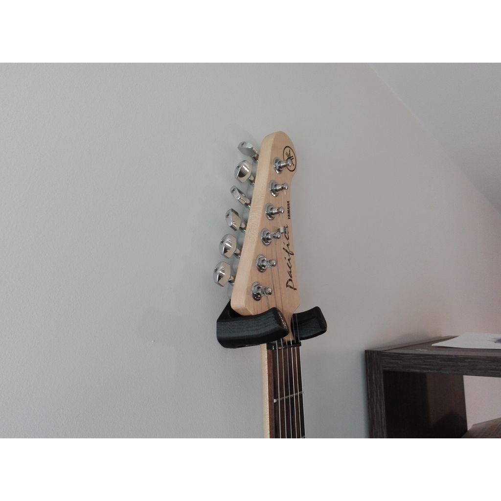 Gitarrhängare för Yamaha Pacifica 112 elgitarr
