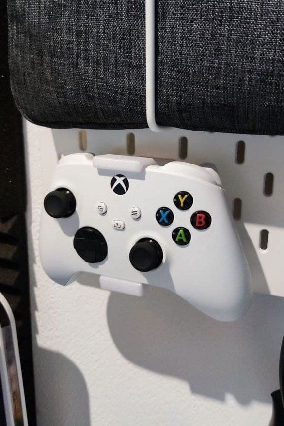 Hållare för Xbox-handkontroll till IKEA Skådis-hålpanel