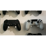 Universellt väggfäste för handkontroller – Xbox, PS4, PS5 med flera