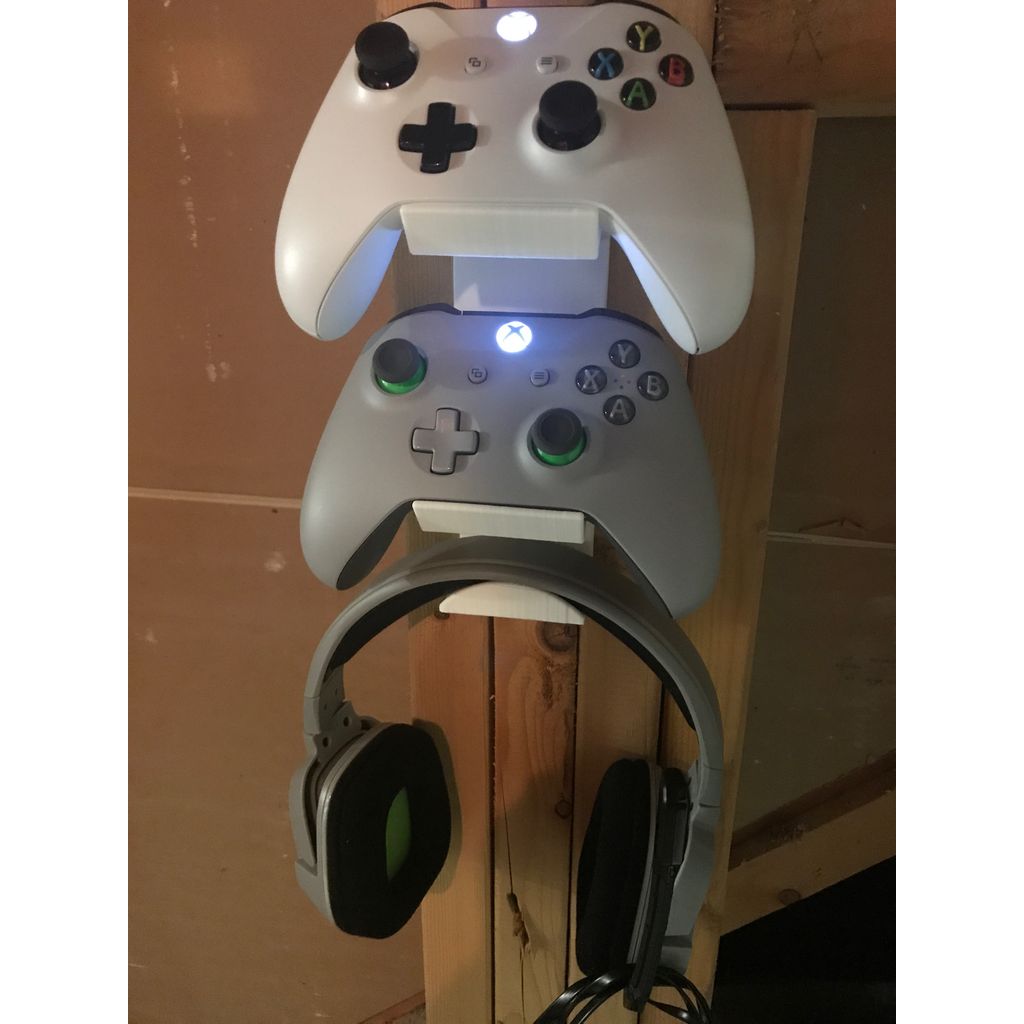 Väggfäste för Xbox One-handkontroller och headset – 2 kontroller