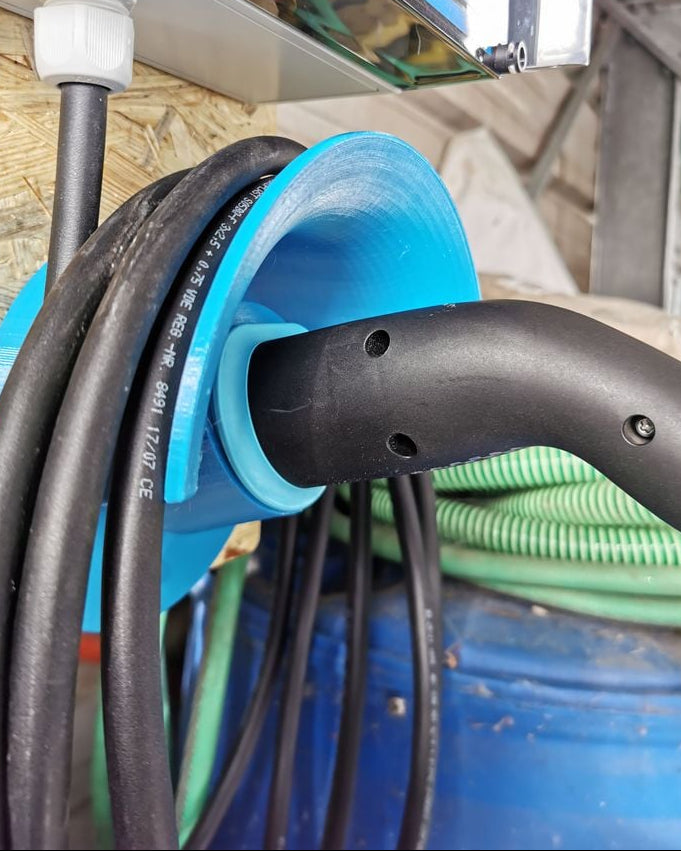 Hållare för typ 2-kontakt och kabel vid wallbox-laddning
