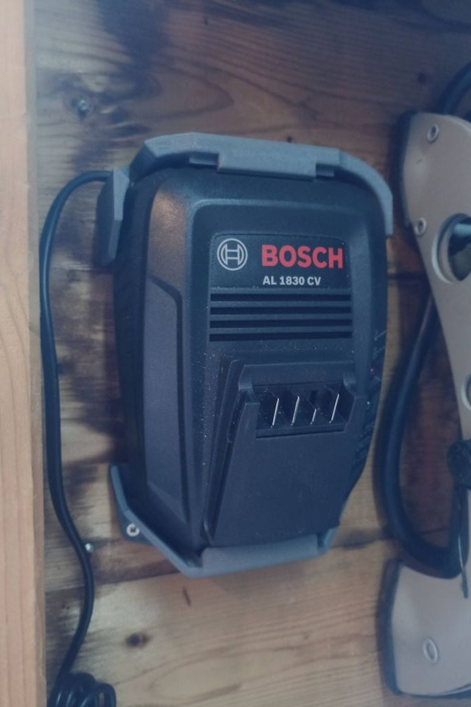 Väggfäste för Bosch AL18xx batteriladdare