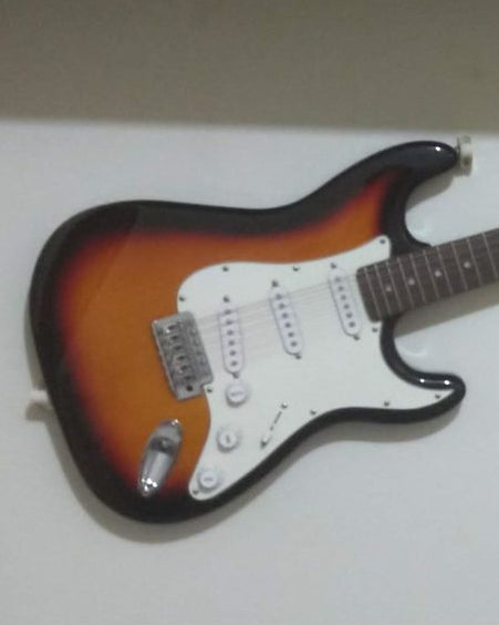 Mini-väggfäste för gitarr – kompakt hängare för elgitarr