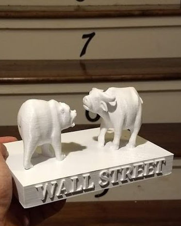 Wall Street-staty med björn mot tjur