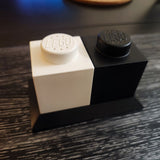 Hållare för LEGO salt- och pepparströare