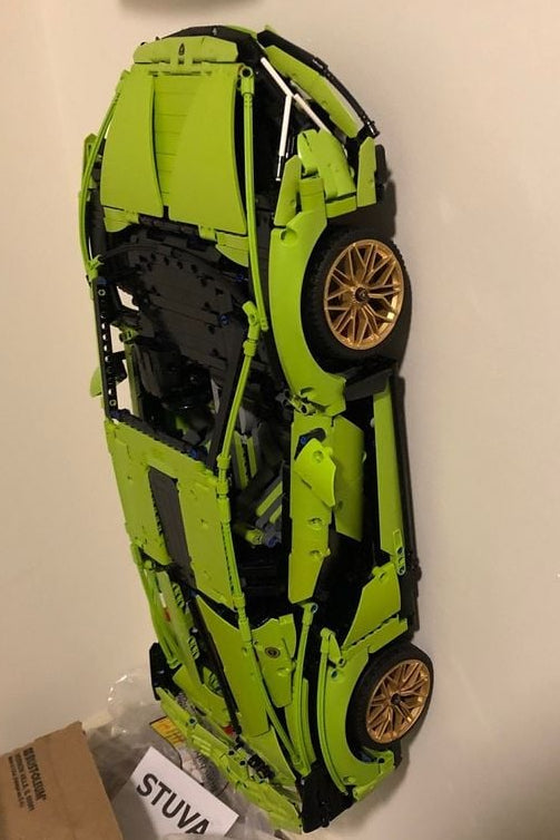 Väggkrok för att visa upp LEGO Lamborghini Sián FKP 37