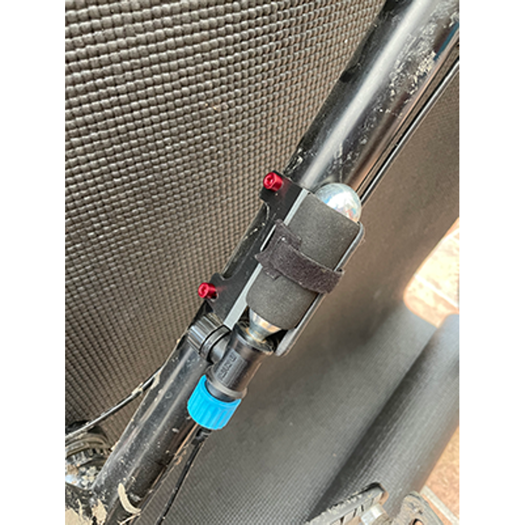 CO2-cykelfäste – passar flaskhållaren