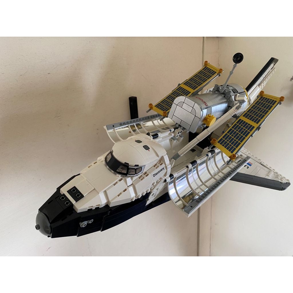 Väggfäste för LEGO rymdfärjan Discovery 10283