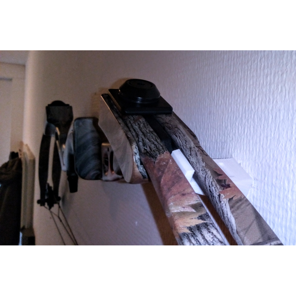Universellt väggfäste för recurve- och compoundbågar