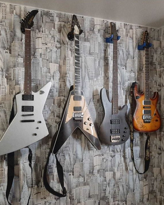 Vägghållare för gitarr v2 – set med 2