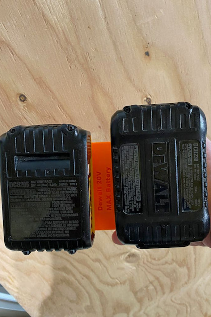 DeWalt 20V väggfäste för två batterier